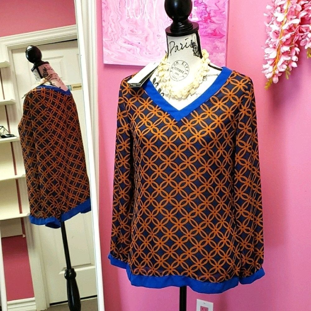 NWT 💙🖤 Glam & Fame Blouse Top Shirt